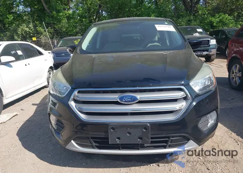 2017 Ford Escape Se z USA, uszkodzony, nr VIN 1FMCU9GD4HUD47619